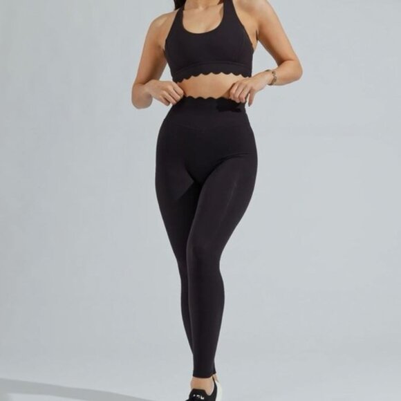 Buffbunny - Rosa Scallop Legging - Onyx Black - Picture 1 of 6